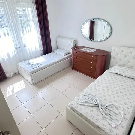Frida's Luxury Family Complex * Velipojë